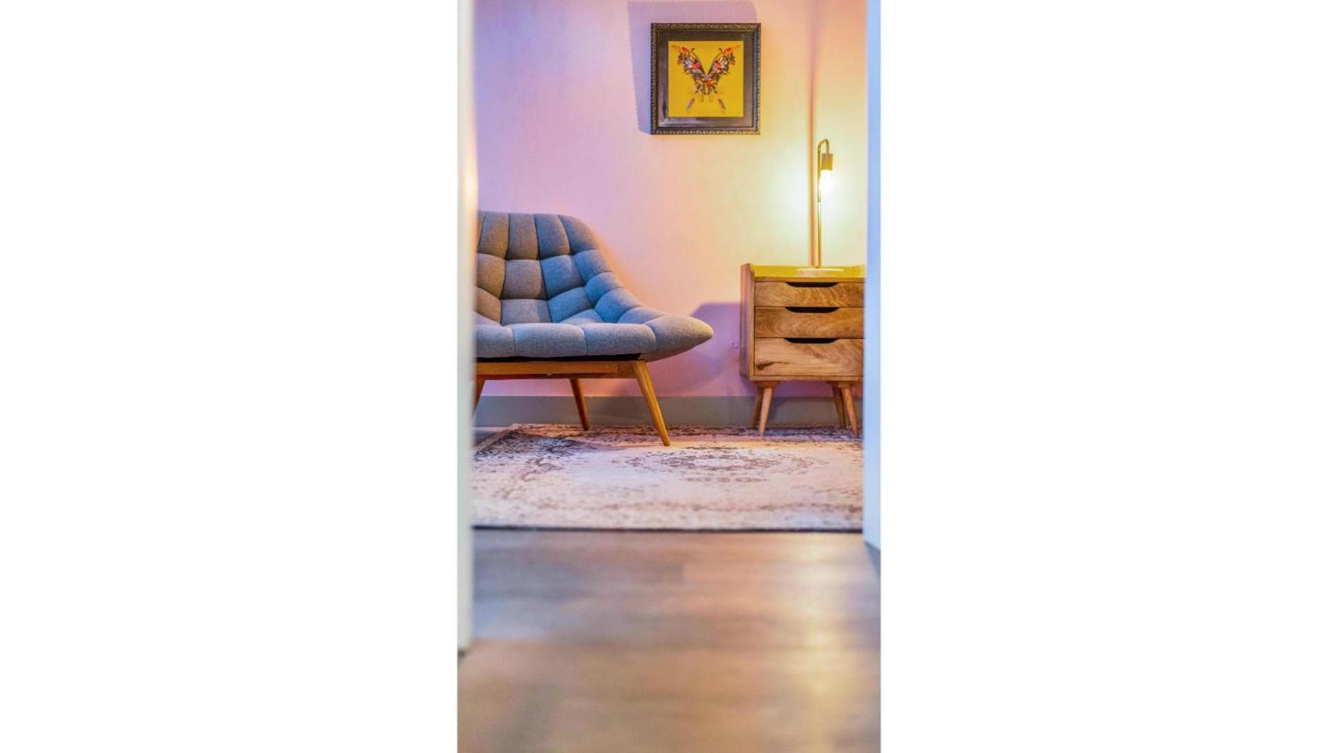 Сasa de vacaciones Spacious 4br Retreat With Private Garden Zone 3 *