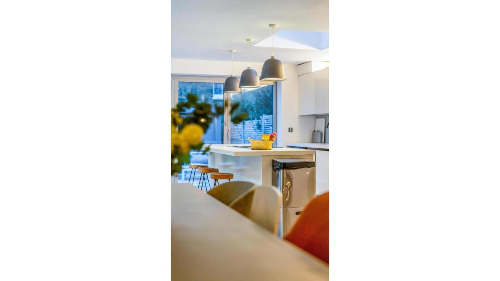 Spacious 4br Retreat With Private Garden Zone 3 Сasa de vacaciones
