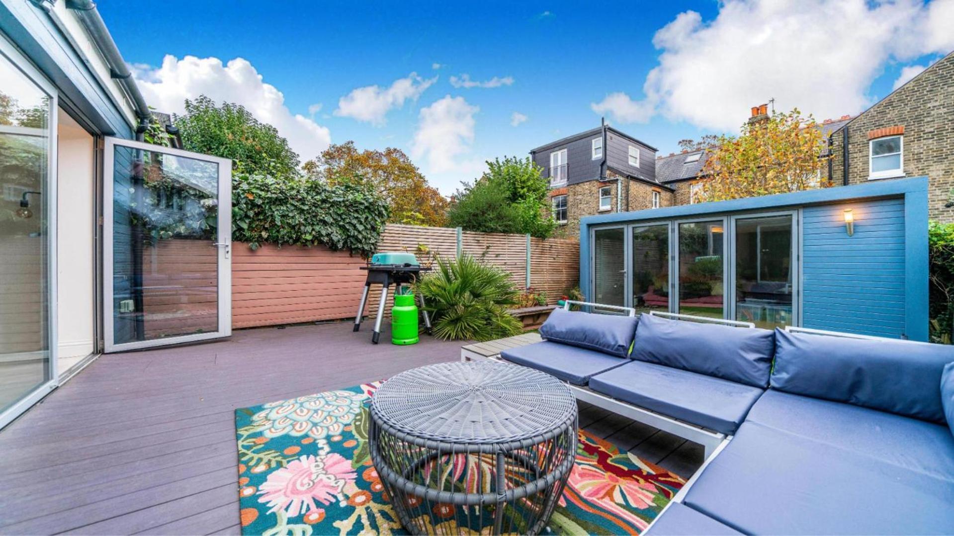 Spacious 4br Retreat With Private Garden Zone 3 * Londres